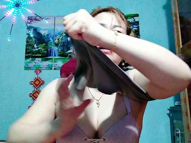 Linhanhsex2k webcam