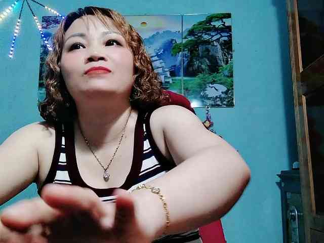 Linhanhsex2k webcam
