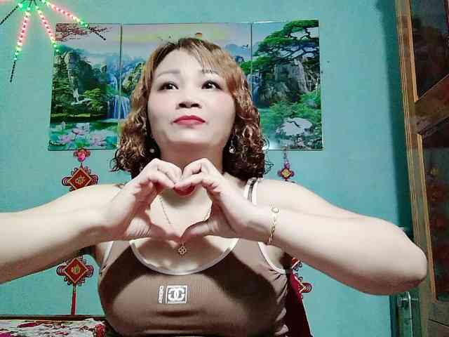 Linhanhsex2k webcam