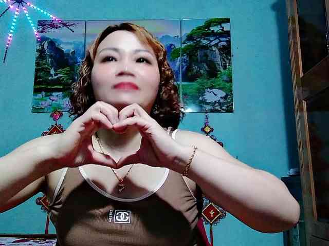 Linhanhsex2k webcam