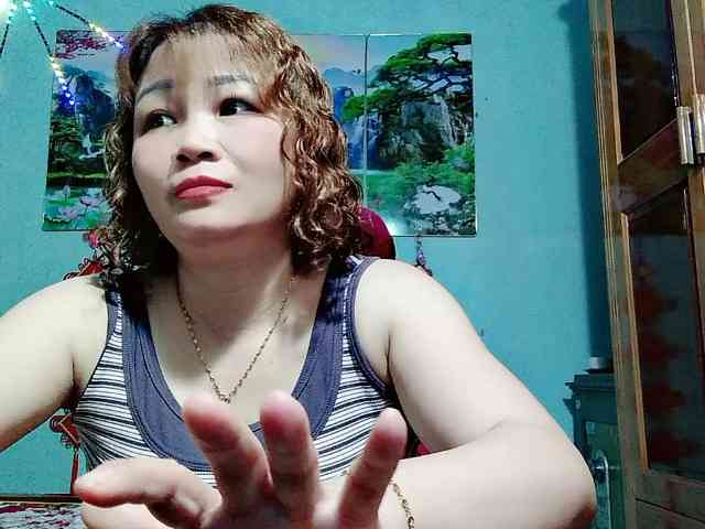 Linhanhsex2k webcam