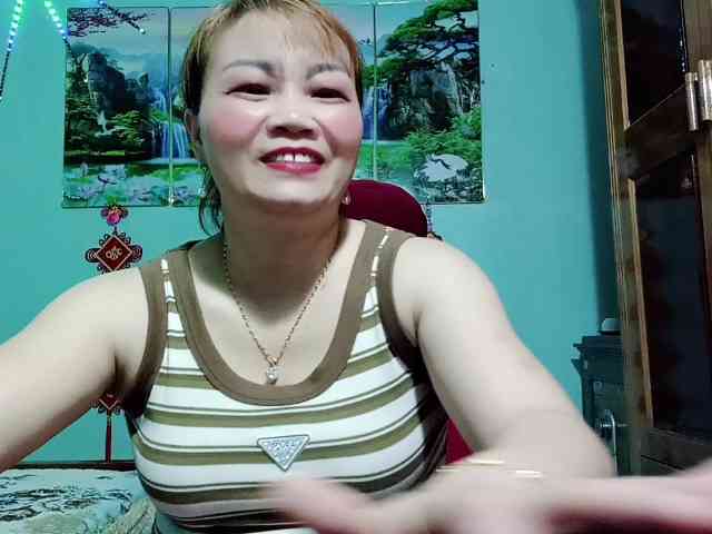 Linhanhsex2k webcam