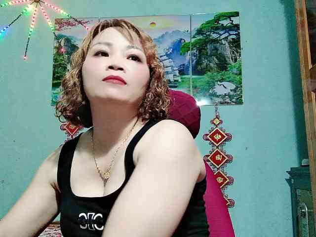 Linhanhsex2k webcam
