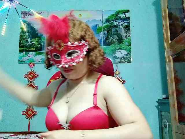 Linhanhsex2k webcam
