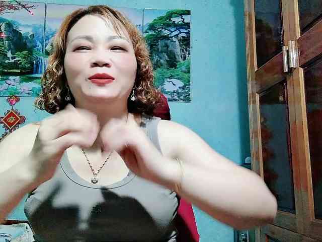 Linhanhsex2k webcam