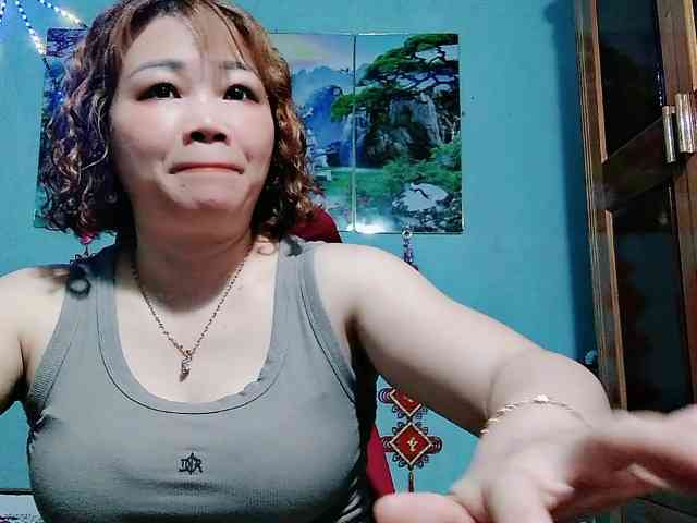 Linhanhsex2k webcam