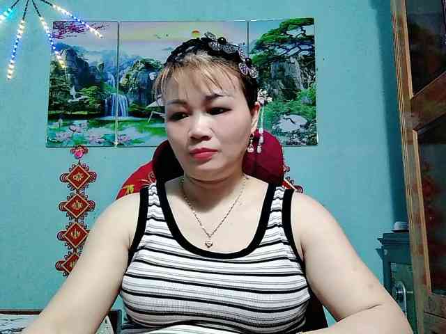Linhanhsex2k webcam