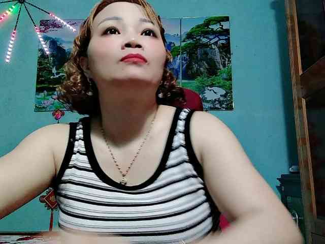 Linhanhsex2k webcam