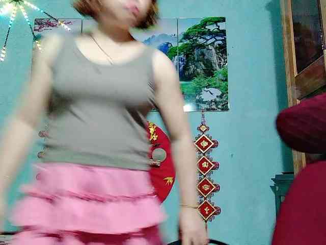 Linhanhsex2k webcam