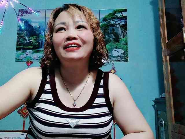Linhanhsex2k webcam