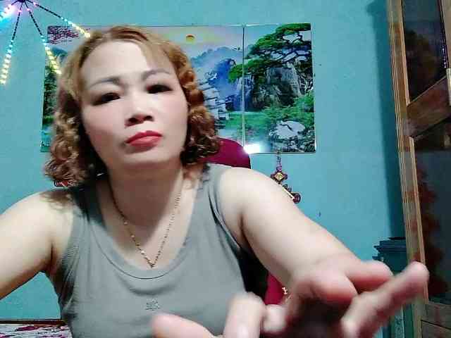 Linhanhsex2k webcam