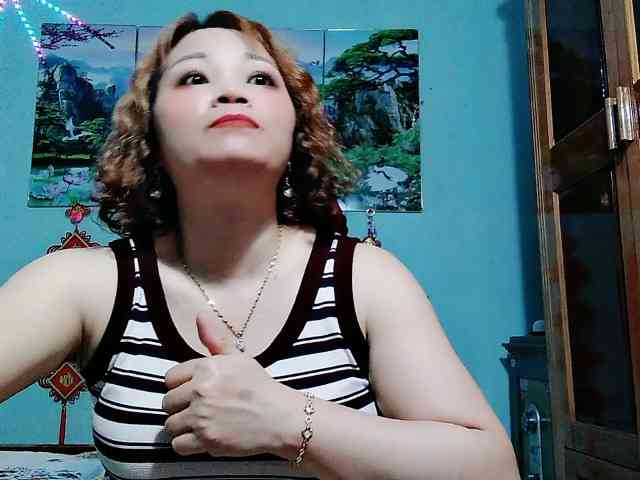 Linhanhsex2k Live Webcam on BongaCams