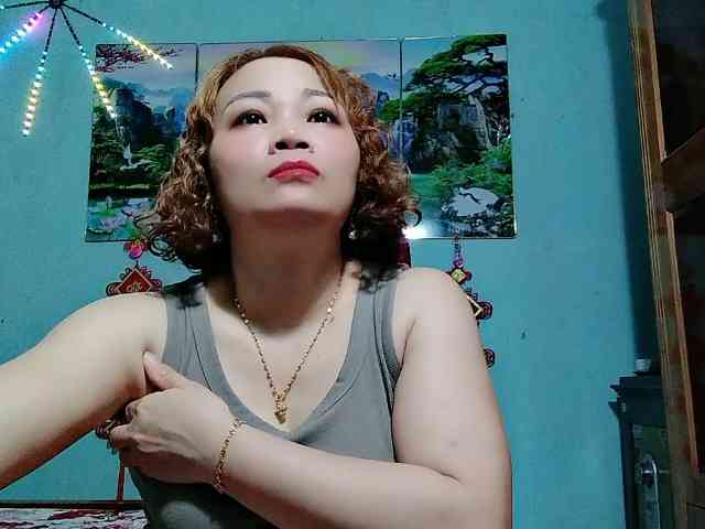 Linhanhsex2k webcam