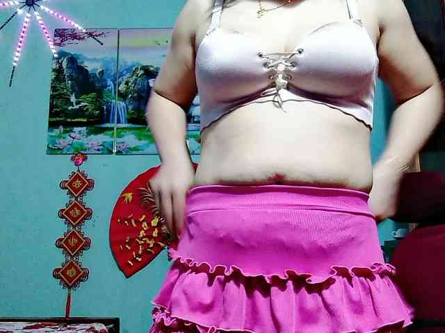 Linhanhsex2k webcam