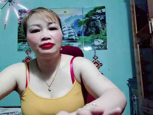 Linhanhsex2k webcam