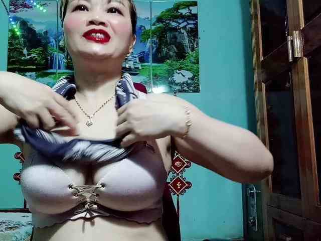 Linhanhsex2k webcam