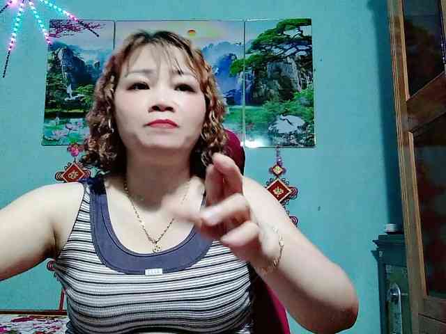 Linhanhsex2k webcam