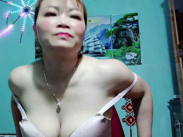 Linhanhsex2k webcam