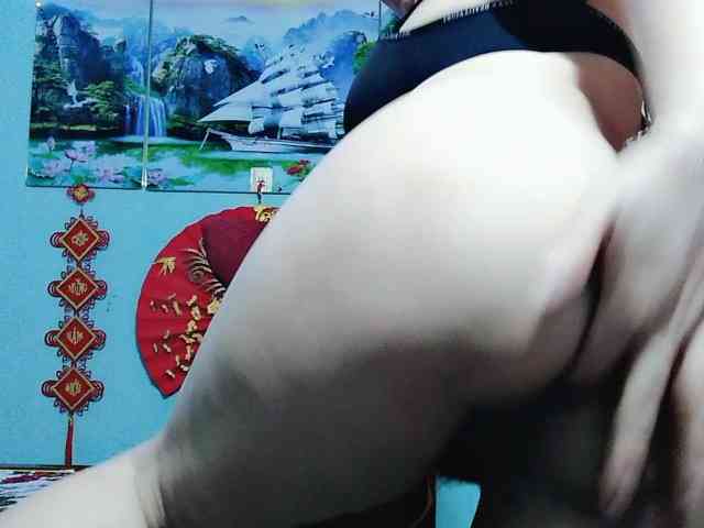 Linhanhsex2k webcam