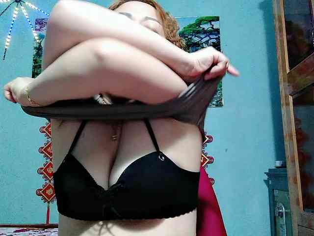 Linhanhsex2k webcam