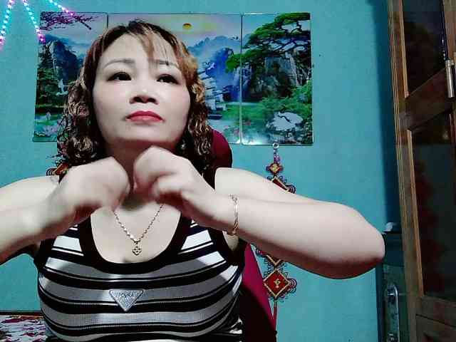 Linhanhsex2k webcam