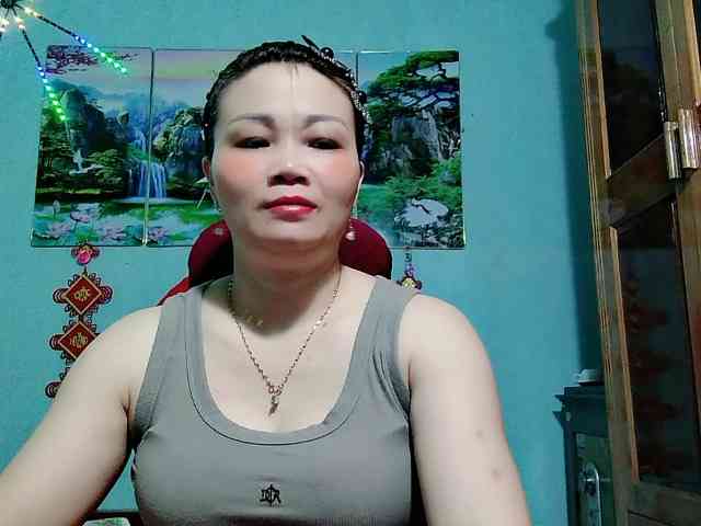 Linhanhsex2k webcam
