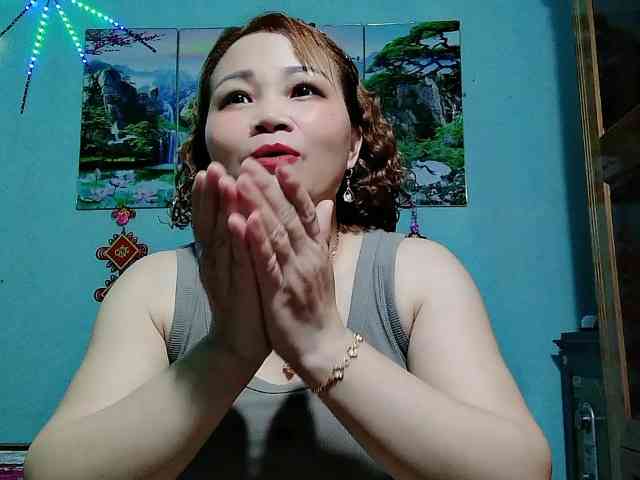 Linhanhsex2k webcam