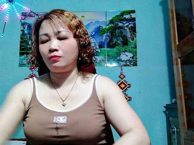 Linhanhsex2k webcam