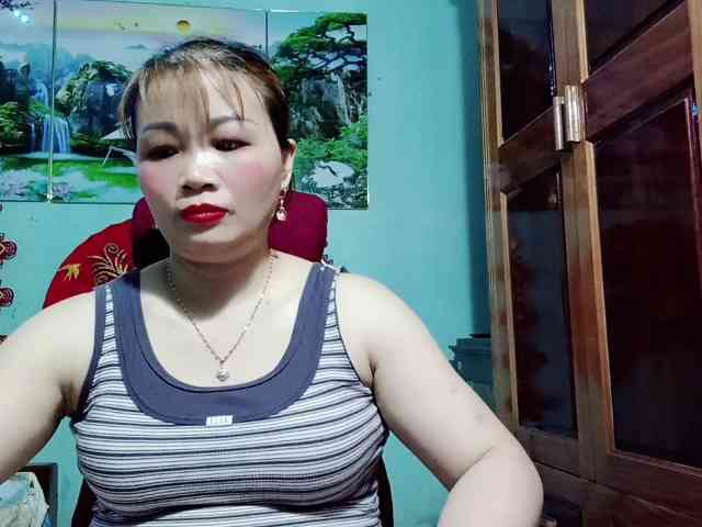 Linhanhsex2k webcam