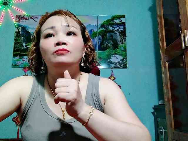 Linhanhsex2k webcam