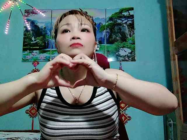 Linhanhsex2k webcam