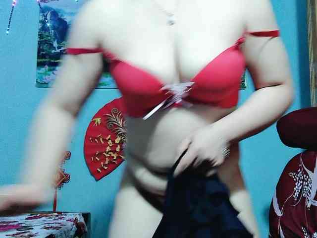 Linhanhsex2k webcam