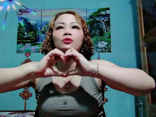 Linhanhsex2k webcam