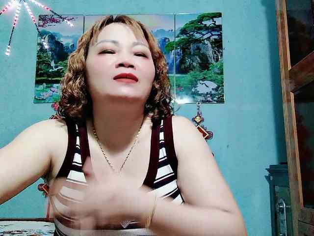 Linhanhsex2k webcam