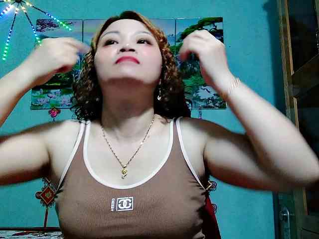 Linhanhsex2k webcam