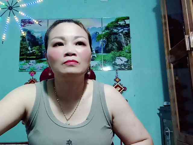 Linhanhsex2k webcam
