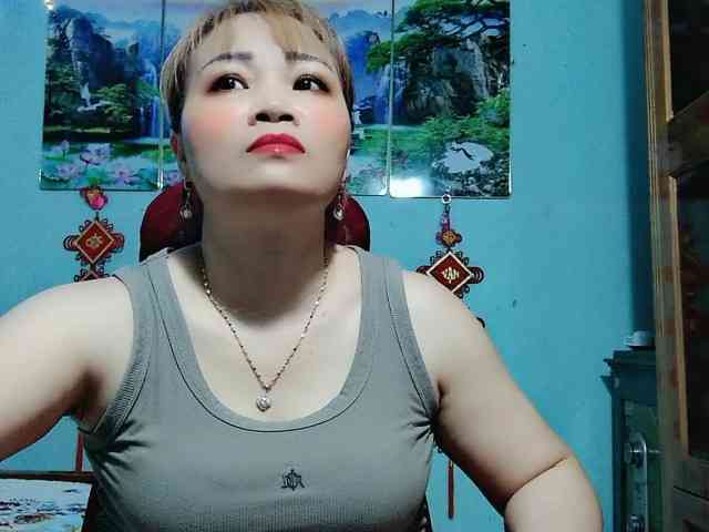 Linhanhsex2k Live Webcam on BongaCams