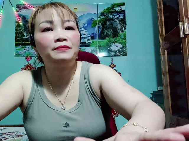Linhanhsex2k webcam