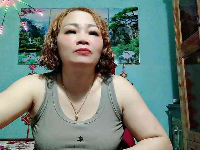 Linhanhsex2k webcam