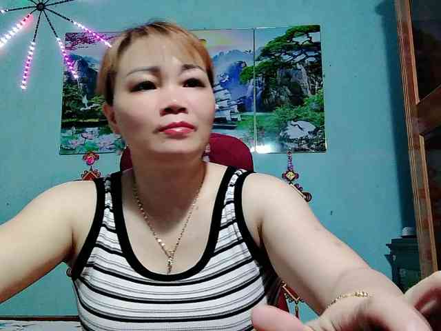 Linhanhsex2k webcam