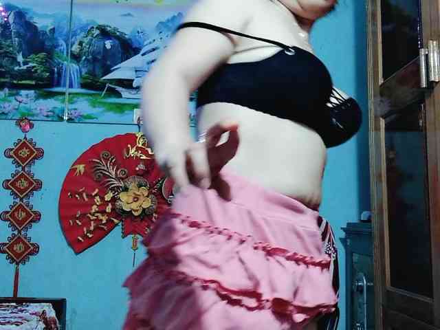 Linhanhsex2k webcam