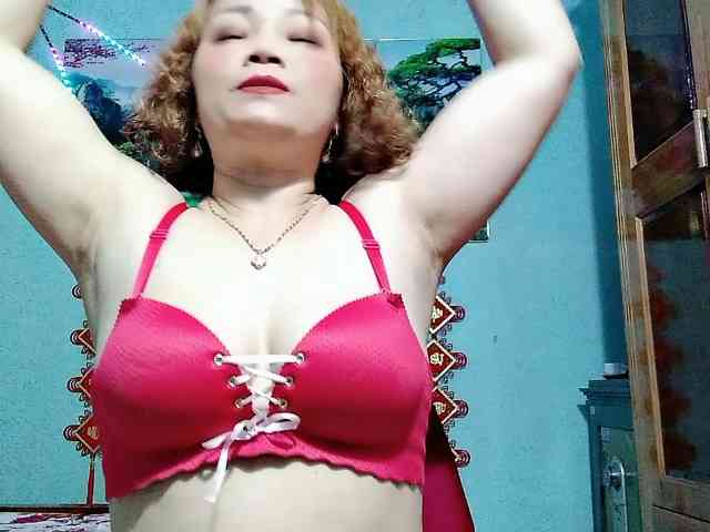 Linhanhsex2k webcam