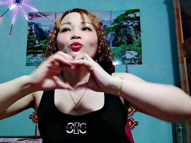 Linhanhsex2k webcam