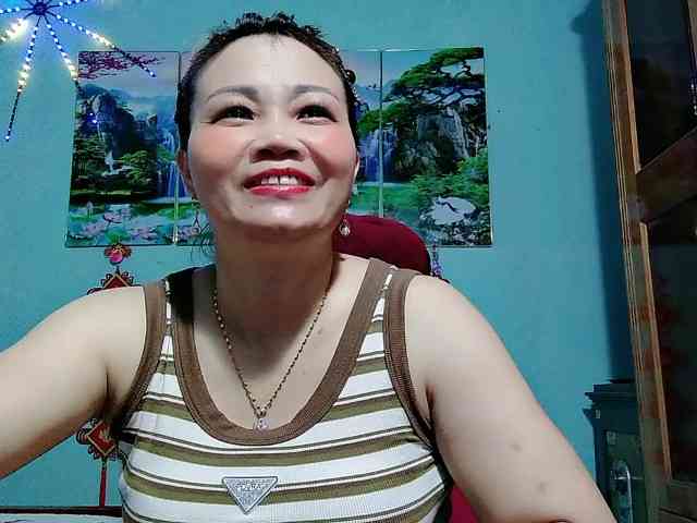 Linhanhsex2k webcam