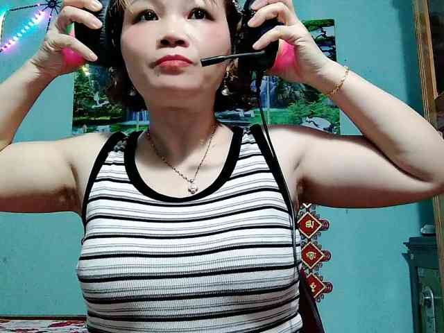 Linhanhsex2k webcam