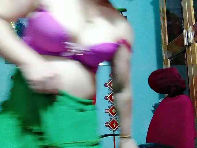Linhanhsex2k webcam