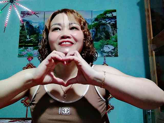 Linhanhsex2k webcam