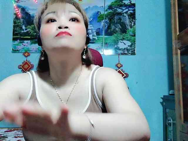 Linhanhsex2k webcam