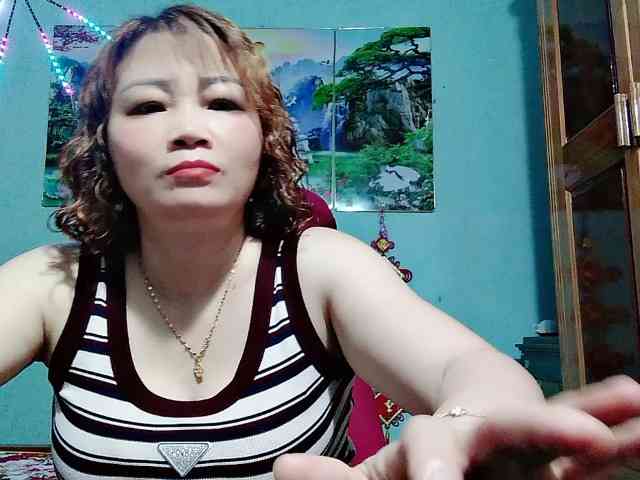 Linhanhsex2k webcam