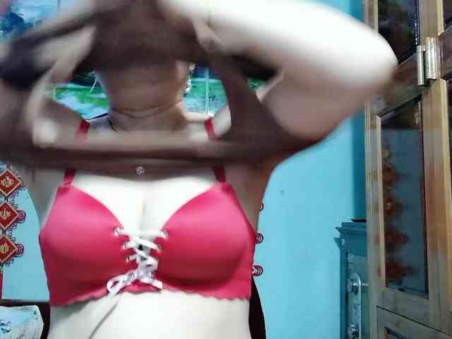 Linhanhsex2k webcam